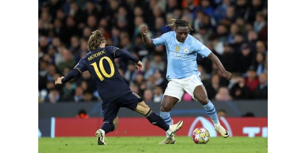 Luka Modric dankt den Teamkollegen von Real Madrid für ihre harte Arbeit